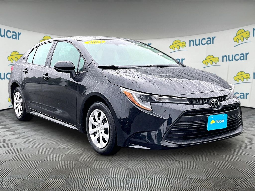 2023 Toyota Corolla — photo 1