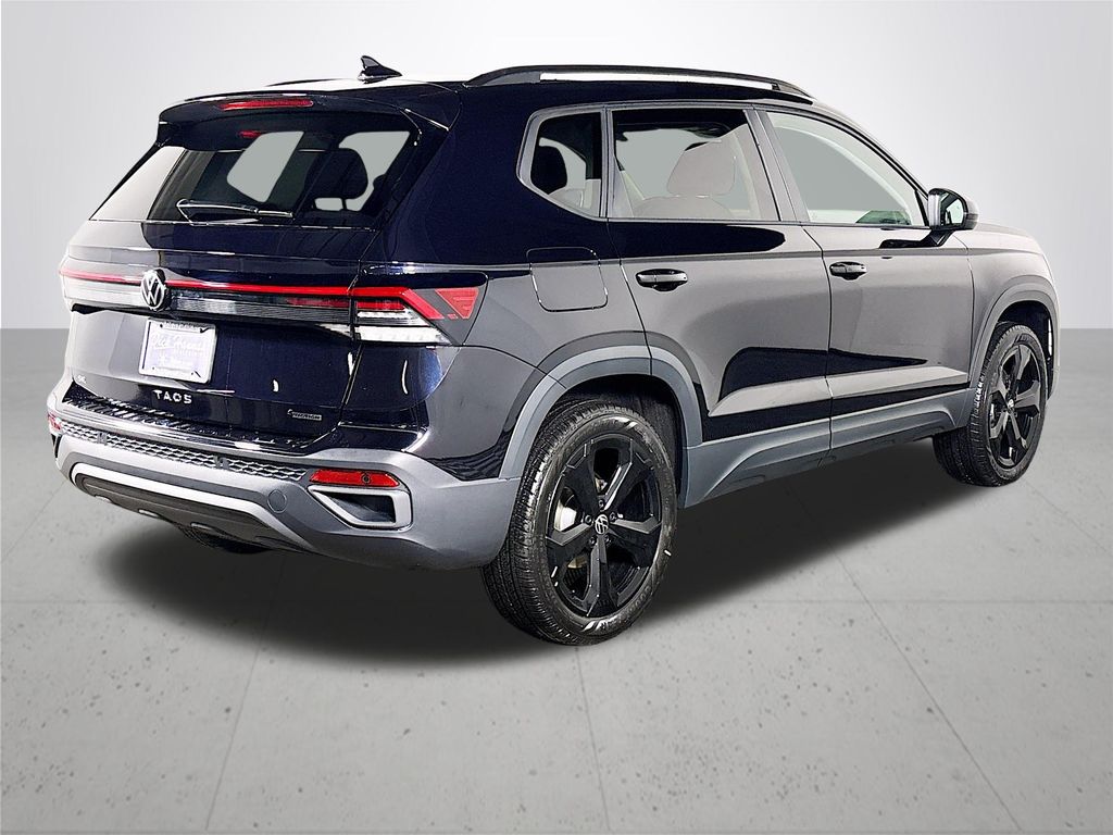 2025 Volkswagen Taos 1.5T SE Black
