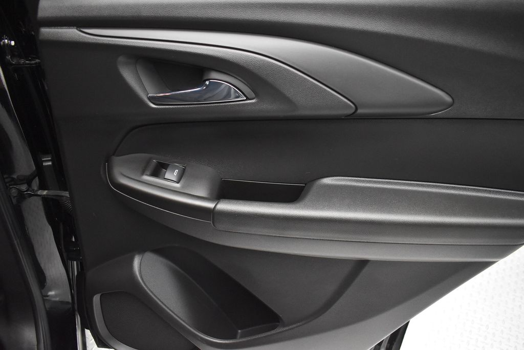 Thumbnail: 2023 Chevrolet TrailBlazer - 29