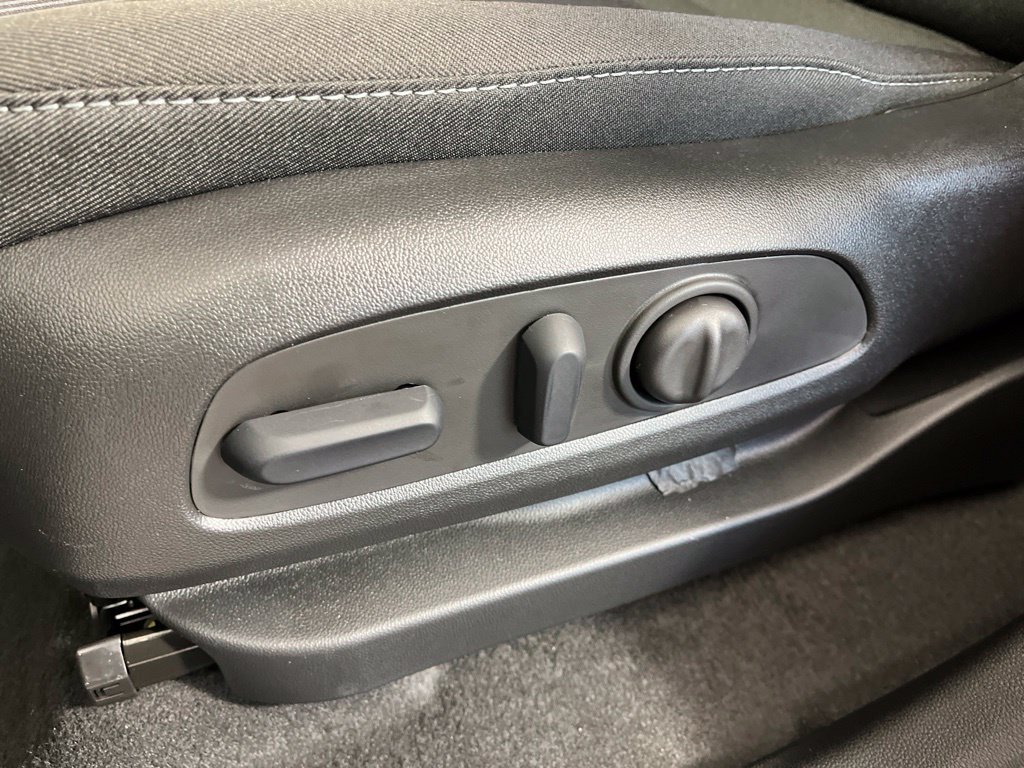 Thumbnail: 2027 Chevrolet Bolt EV - 26
