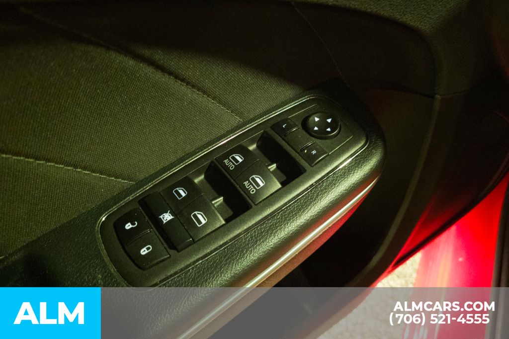 2022 Dodge Charger SXT photo 28