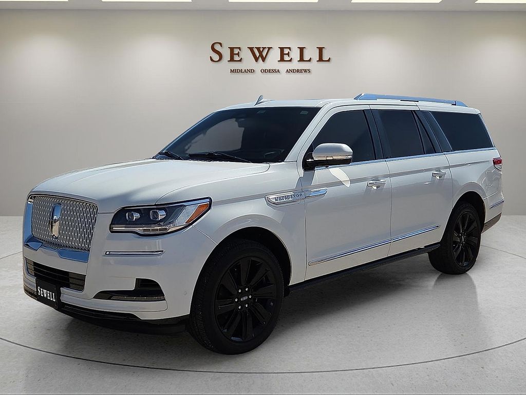 2022 Lincoln Navigator L Reserve