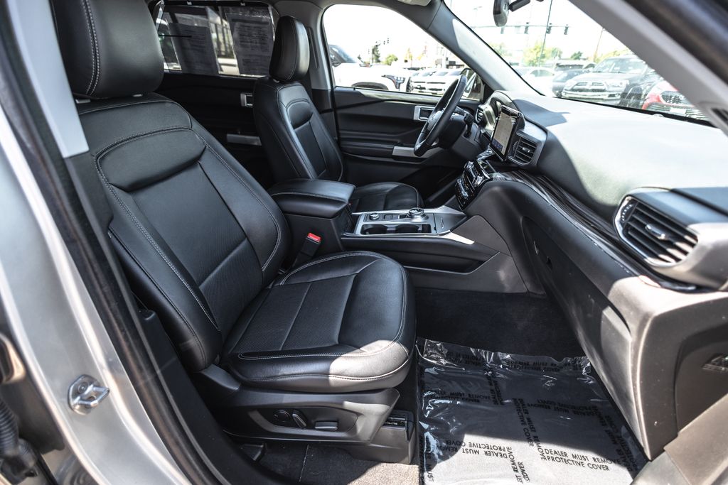 2022 Ford Explorer Limited thumbnail 26
