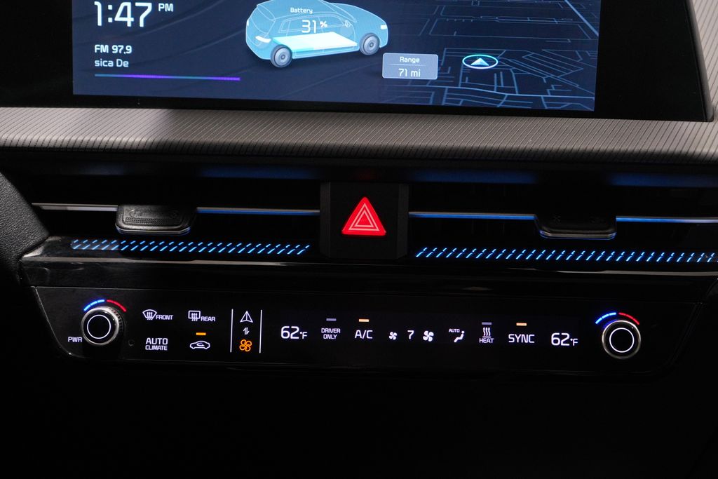 Thumbnail: 2022 Kia EV6 - 13