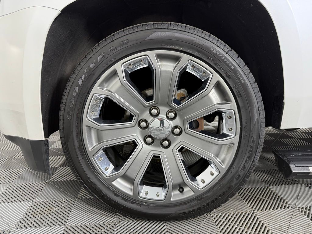 2016 GMC Yukon Denali 8