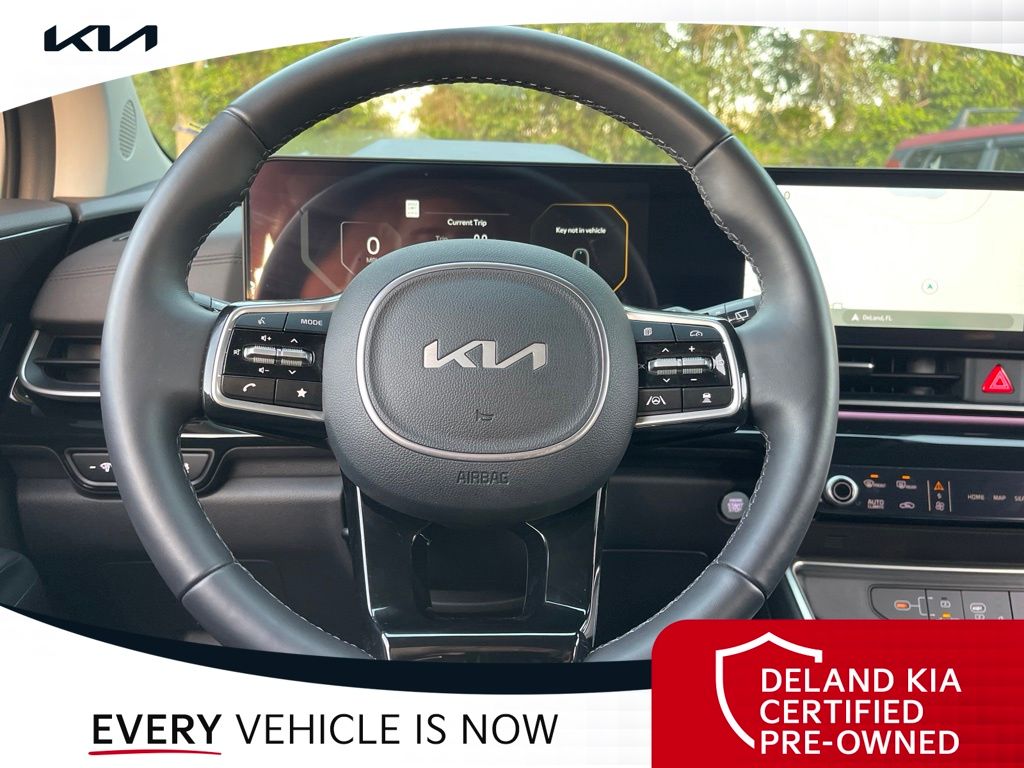 Used 2026 Kia Carnival Van
