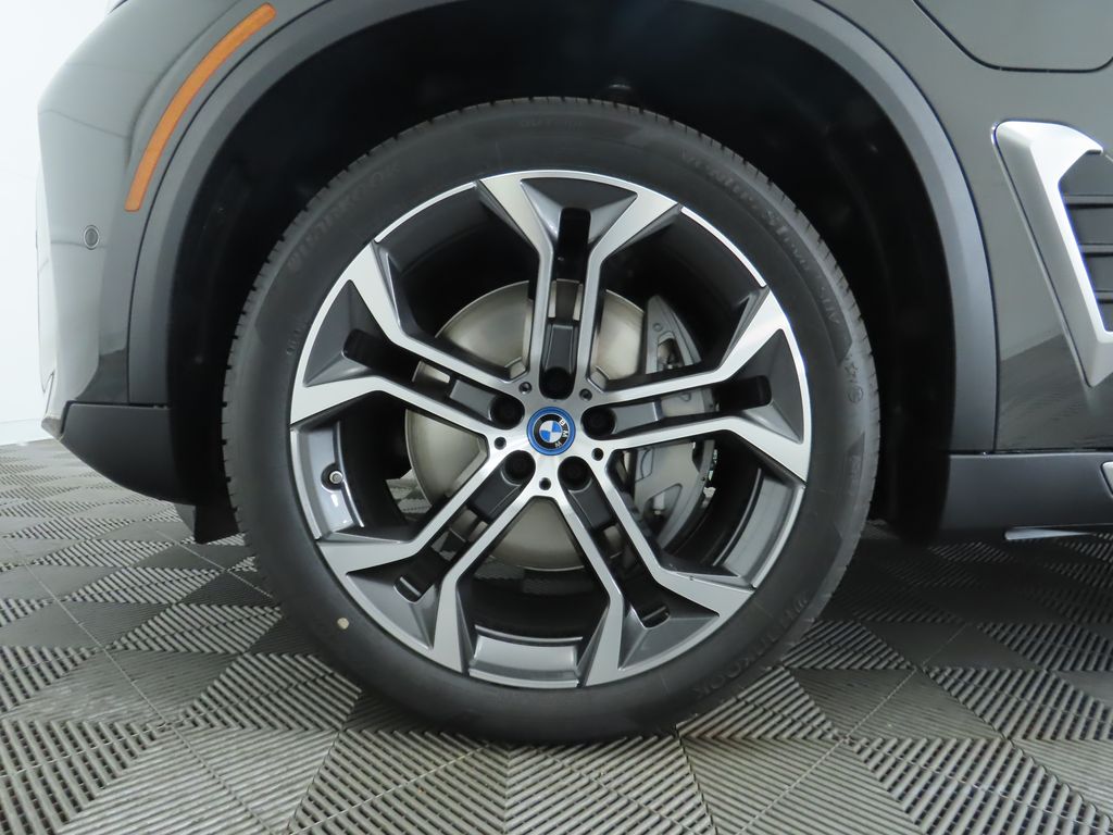 2025 BMW X5 xDrive50e 31