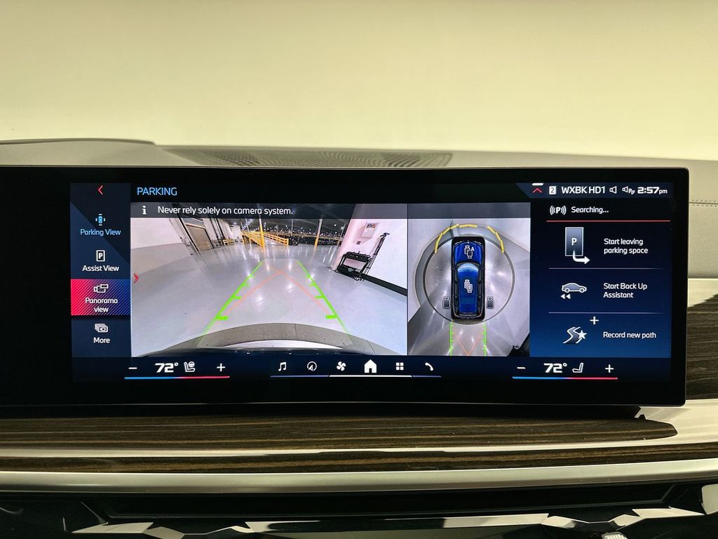Thumbnail: 2025 BMW X7 - 17