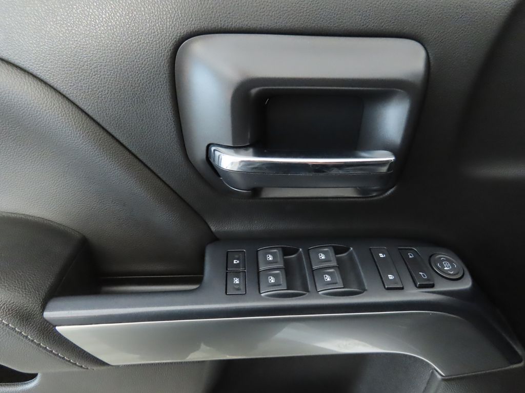 2018 Chevrolet Silverado 1500 LT 23