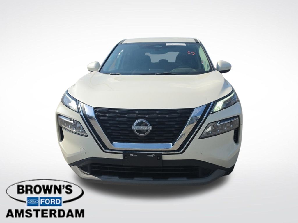 2023 Nissan Rogue SV - 2