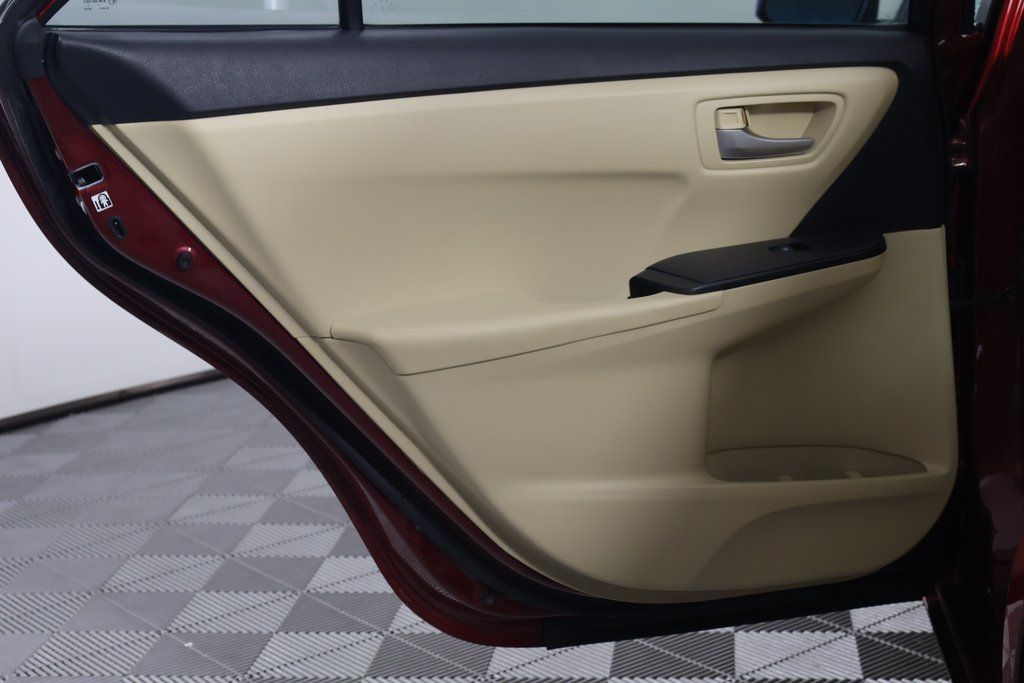 2017 Toyota Camry LE 13