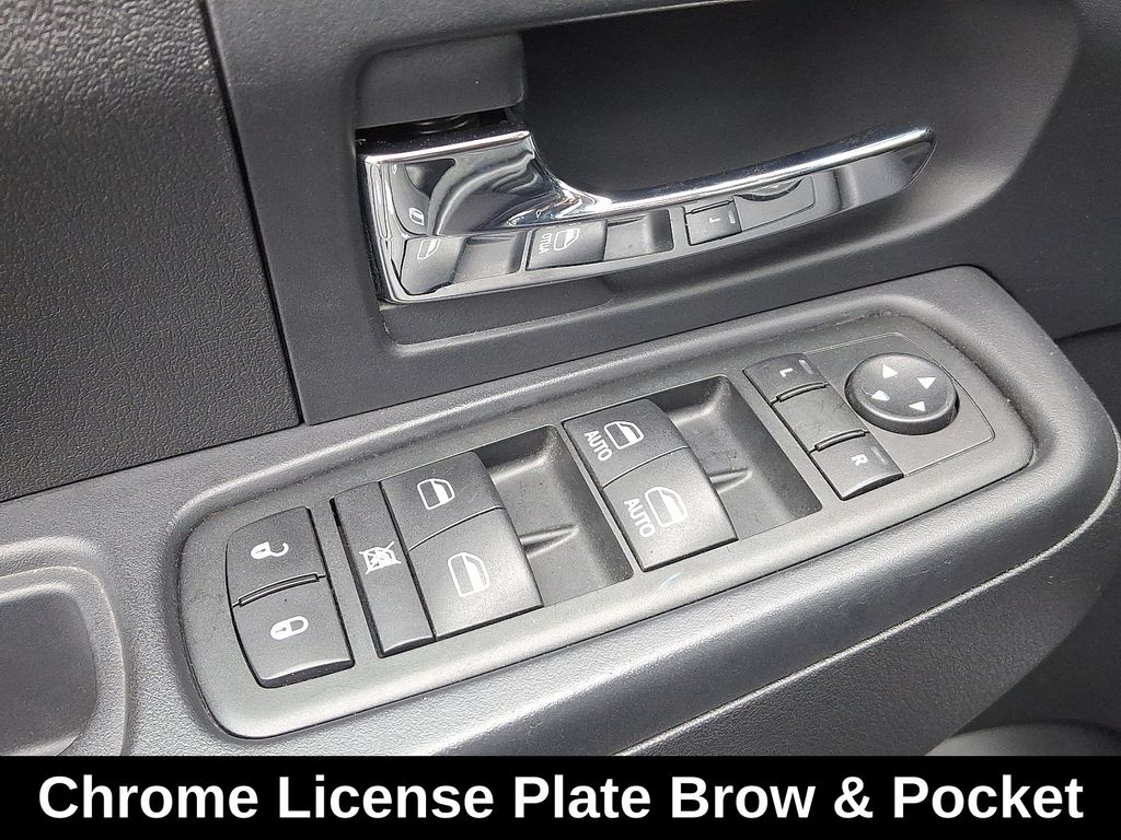 Thumbnail: 2012 Jeep Liberty - 27