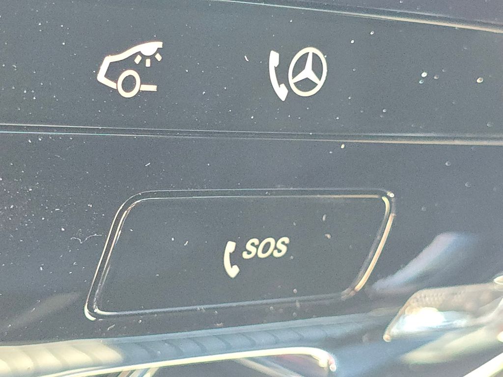 New 2026 Red Mercedes-Benz GLC 300 image 9