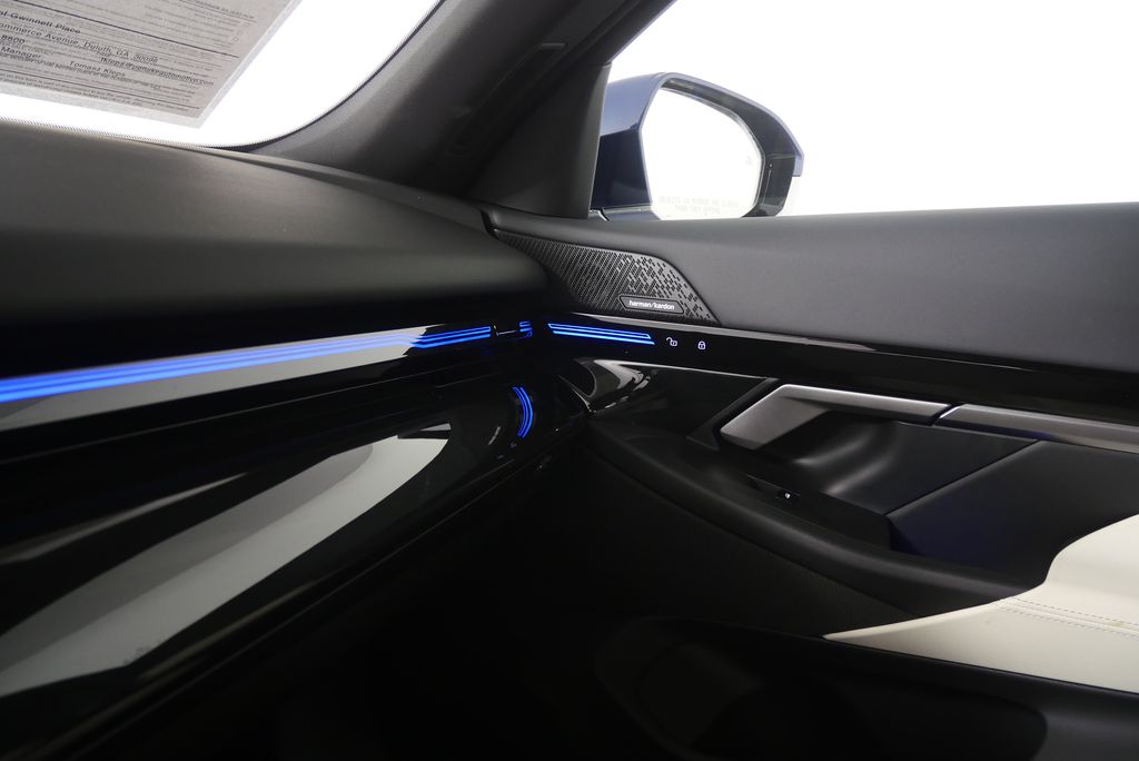 Thumbnail: 2025 BMW 5 Series - 29