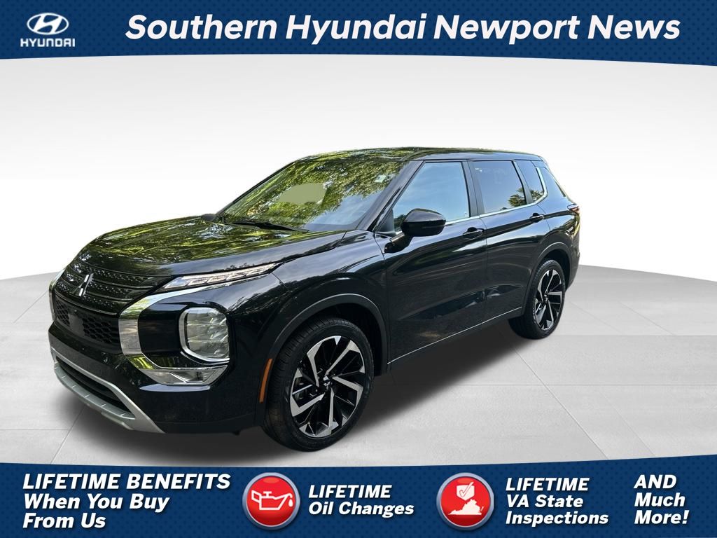 Labrador Black Pearl 2024 Mitsubishi Outlander SUV / Crossover Front-Wheel Drive Continuously Variable Transmission