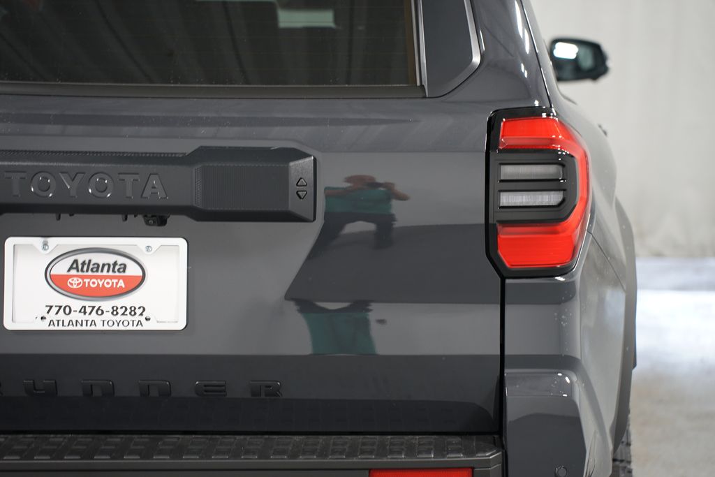 Thumbnail: 2025 Toyota 4Runner - 10