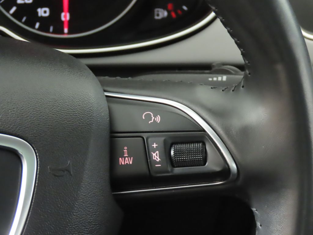 Thumbnail: 2013 Audi A4 - 18