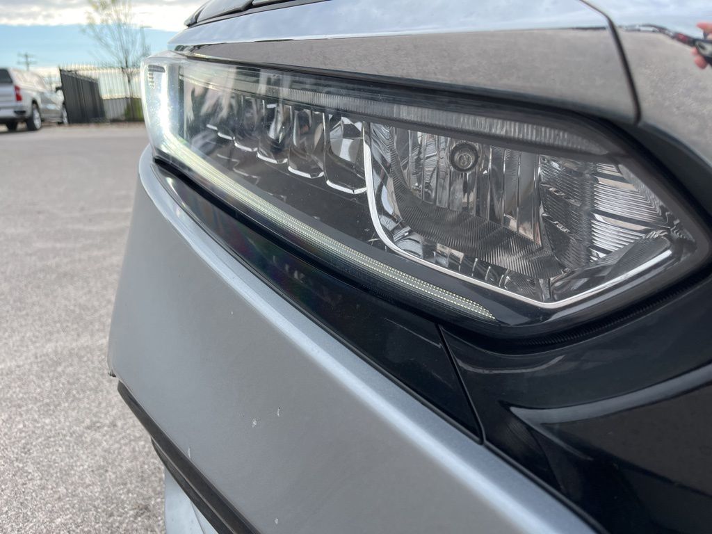 Thumbnail: 2018 Honda Accord - 13