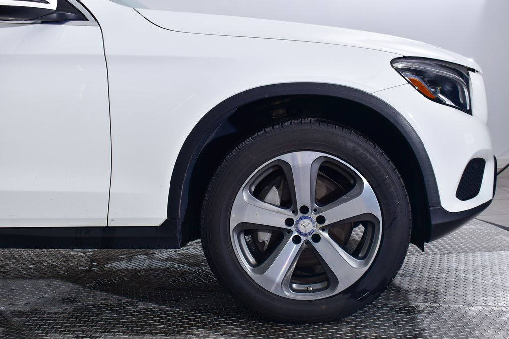 Thumbnail: 2017 Mercedes-Benz GLC - 11