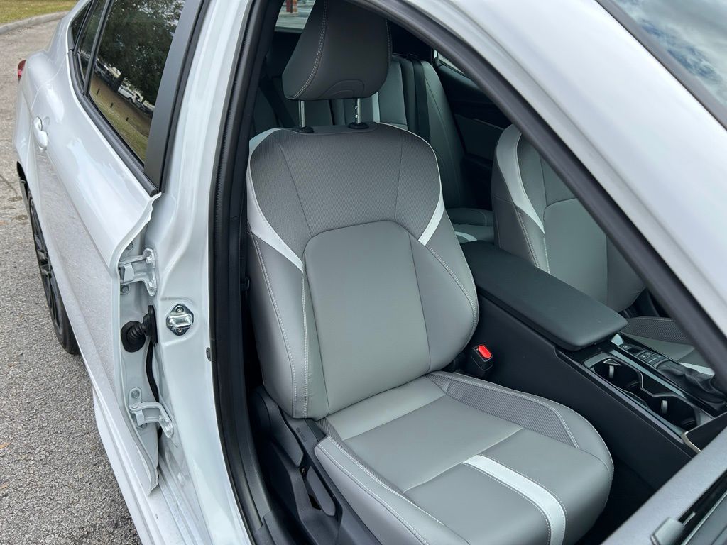 Thumbnail: 2025 Toyota Camry - 15