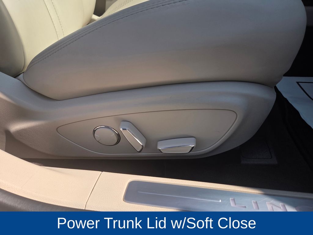 2020 Lincoln MKZ Standard