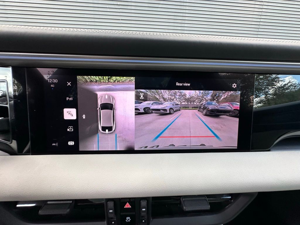 Thumbnail: 2025 Porsche Macan - 30