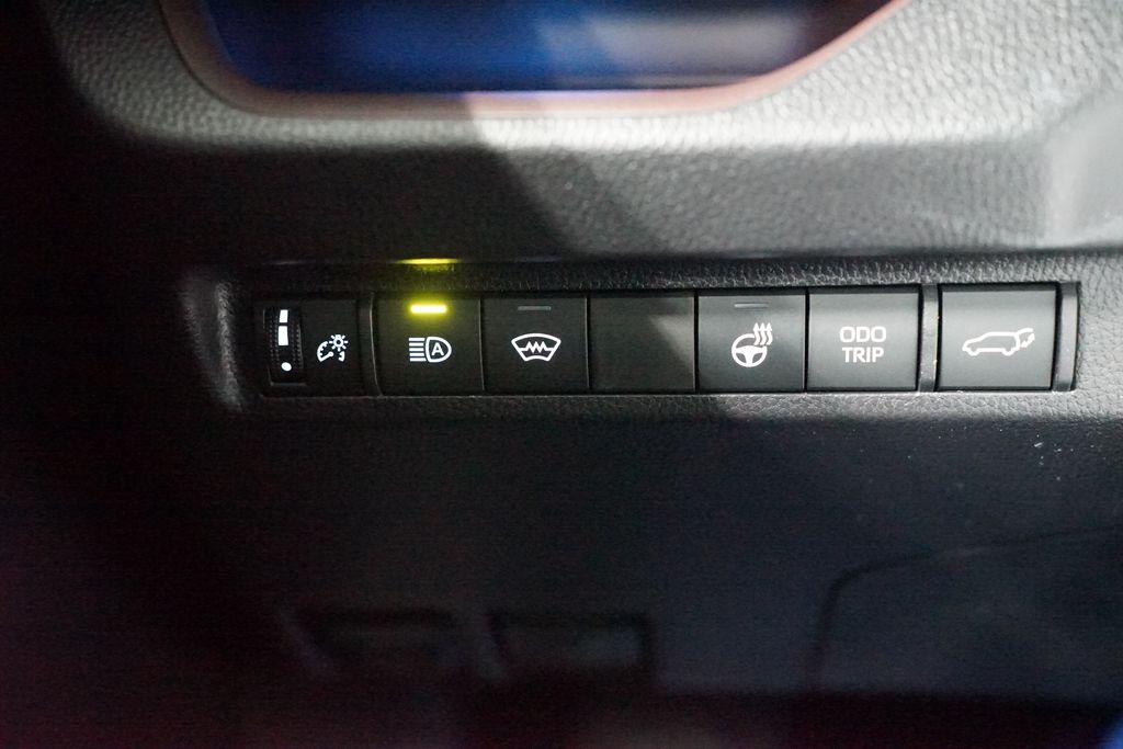 Thumbnail: 2025 Toyota RAV4 - 24