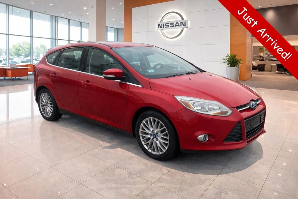 Race Red 2012 Ford Focus SEL Hatchback Hatchback Front-Wheel Drive 6-Speed Automatic