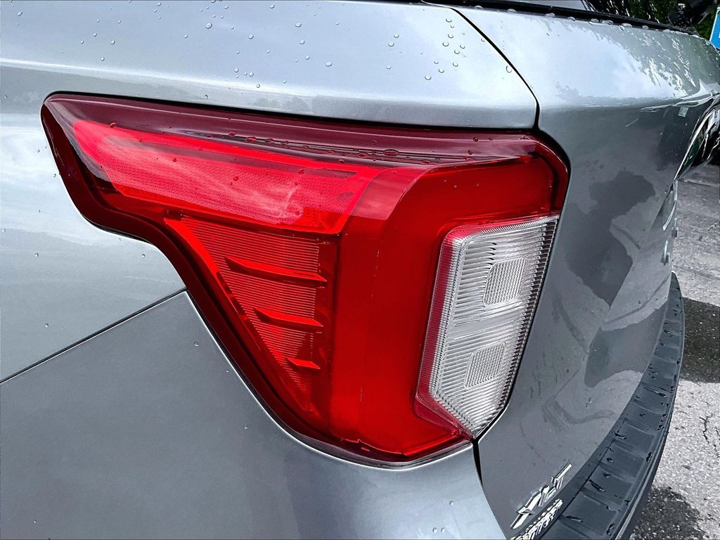 2022 Ford Explorer — photo 35
