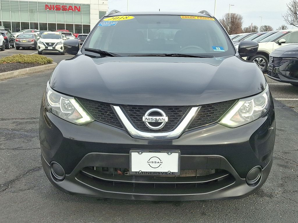 Thumbnail: 2018 Nissan Rogue Sport - 2