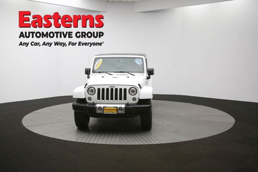 Used 2018 White Jeep Unlimited Sahara image 51