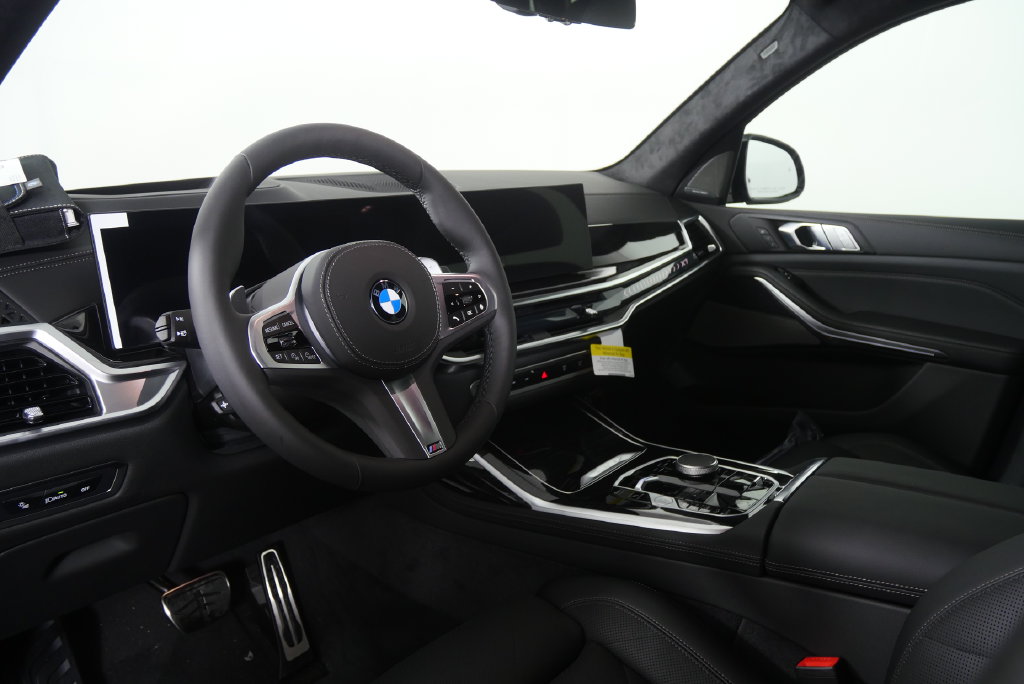 Thumbnail: 2027 BMW X7 - 12