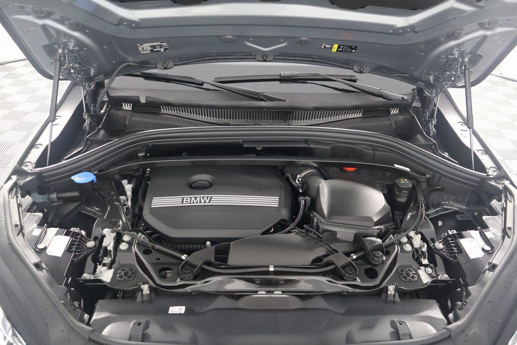 2025 BMW X2 xDrive28i 9