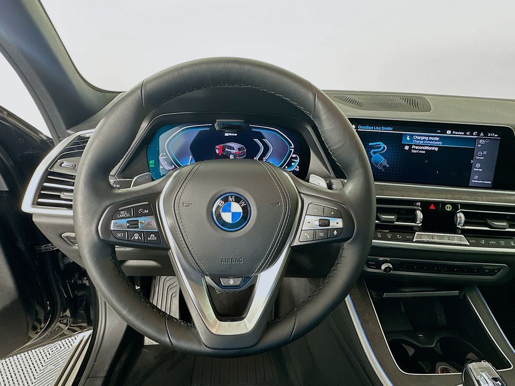Thumbnail: 2022 BMW X5 - 11