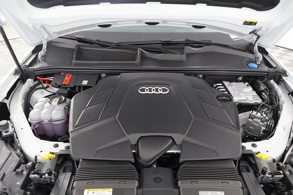 Thumbnail: 2026 Audi Q7 - 9