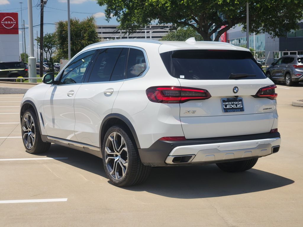 2021 BMW X5 sDrive40i White at Mac Haik CDJR North Houston