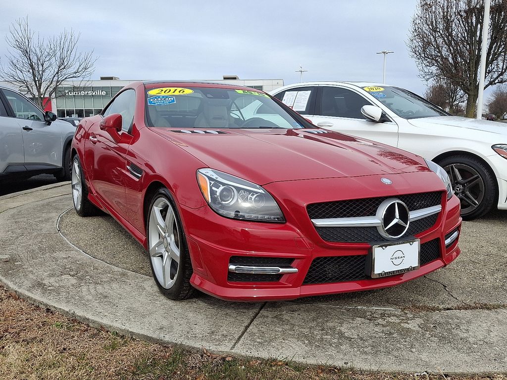 Thumbnail: 2016 Mercedes-Benz SLK - 3