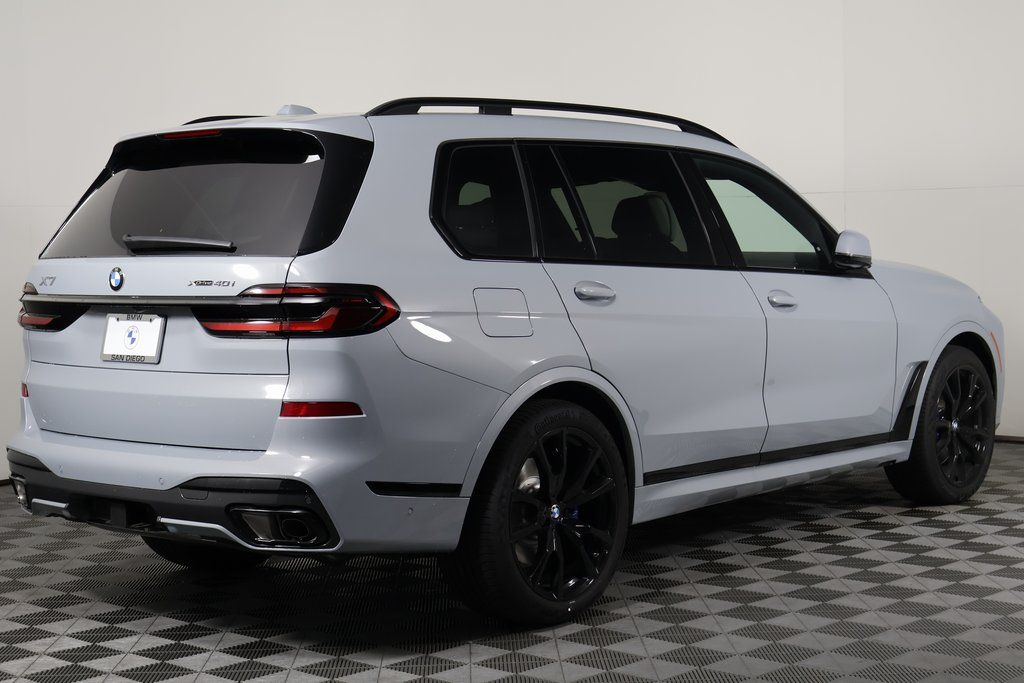 2025 BMW X7 xDrive40i 2
