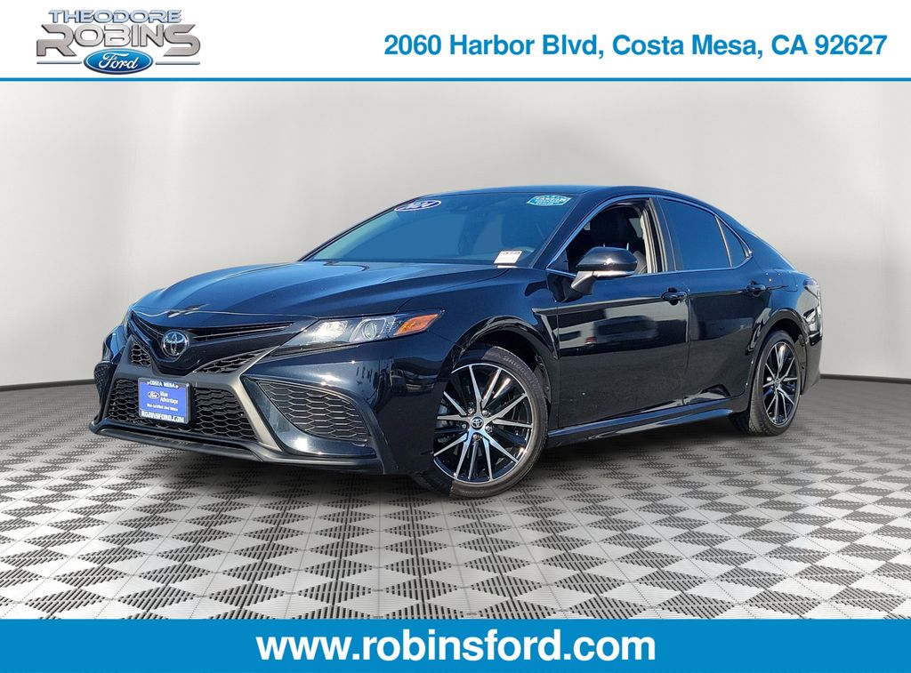 Midnight Black Metallic 2024 Toyota Camry SE FWD Sedan Front-Wheel Drive 8-Speed Automatic
