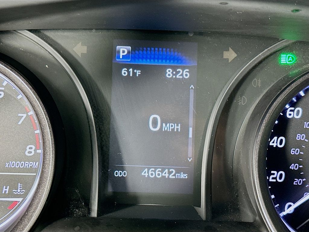 Thumbnail: 2022 Toyota Camry - 12