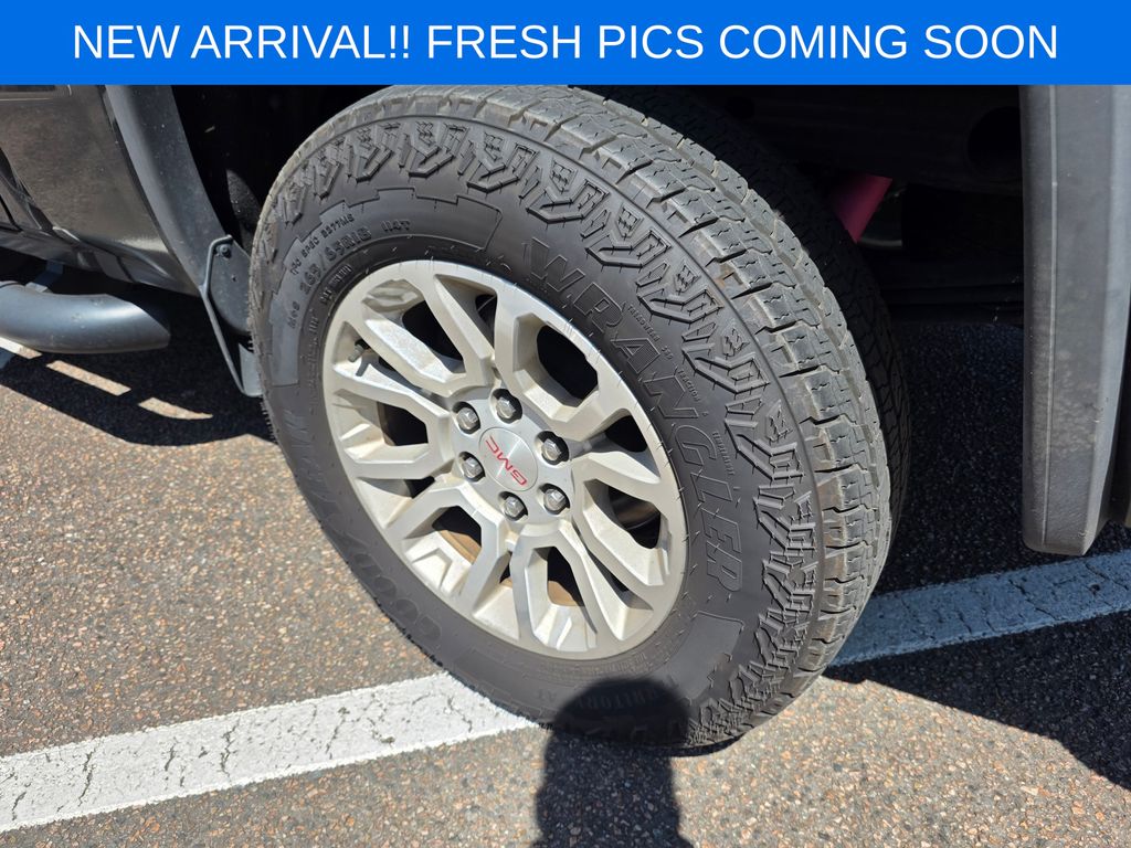 View vehicle photo 6