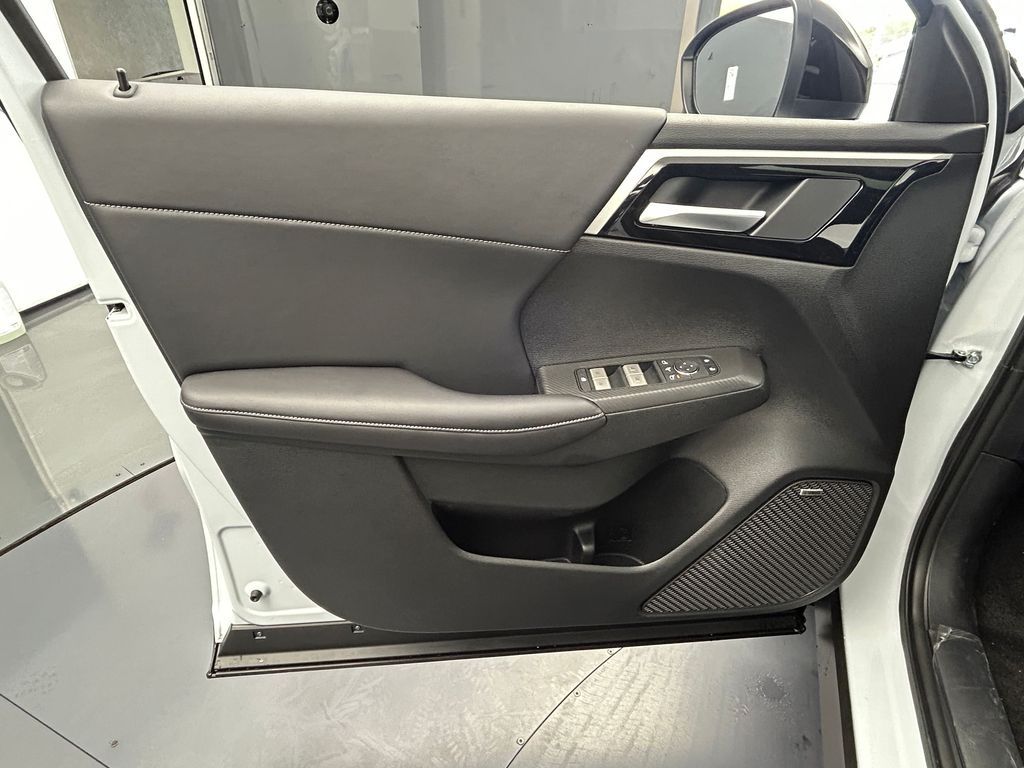 New 2026 White / Black Mitsubishi Trail Edition image 13