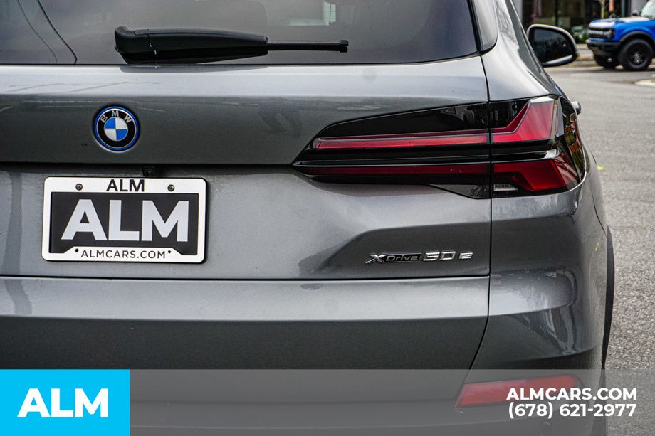 Used 2025 Gray BMW xDrive50e image 13