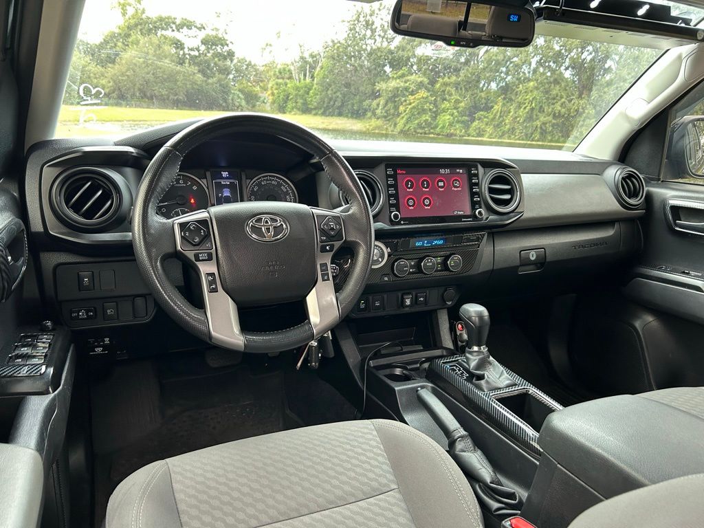 Thumbnail: 2022 Toyota Tacoma - 12