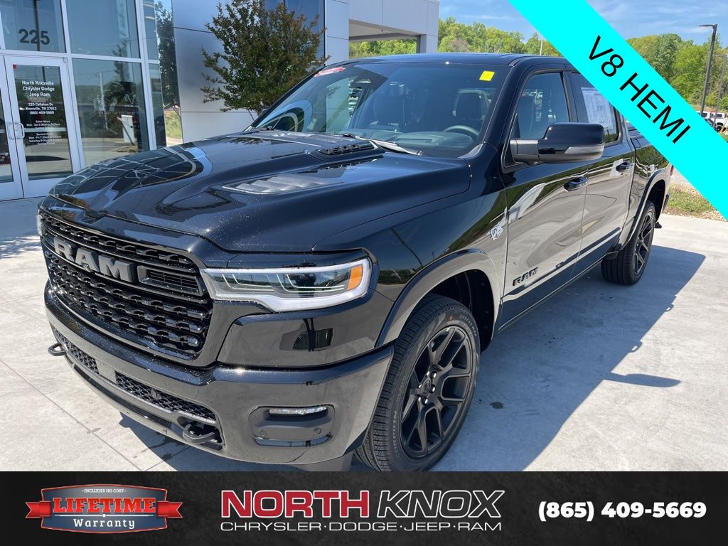 Diamond Black Crystal Pearlcoat 2026 RAM 1500 Pickup Truck Four-Wheel Drive 8-Speed Automatic