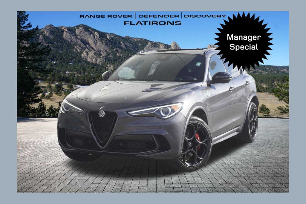2023 Alfa Romeo Stelvio Quadrifoglio AWD