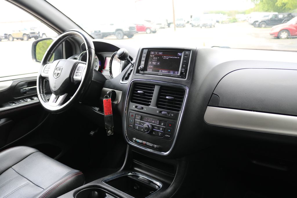 Used Car 2020 Dodge Grand Caravan  Gt For Sale Under $15,000 In Austin, Texas