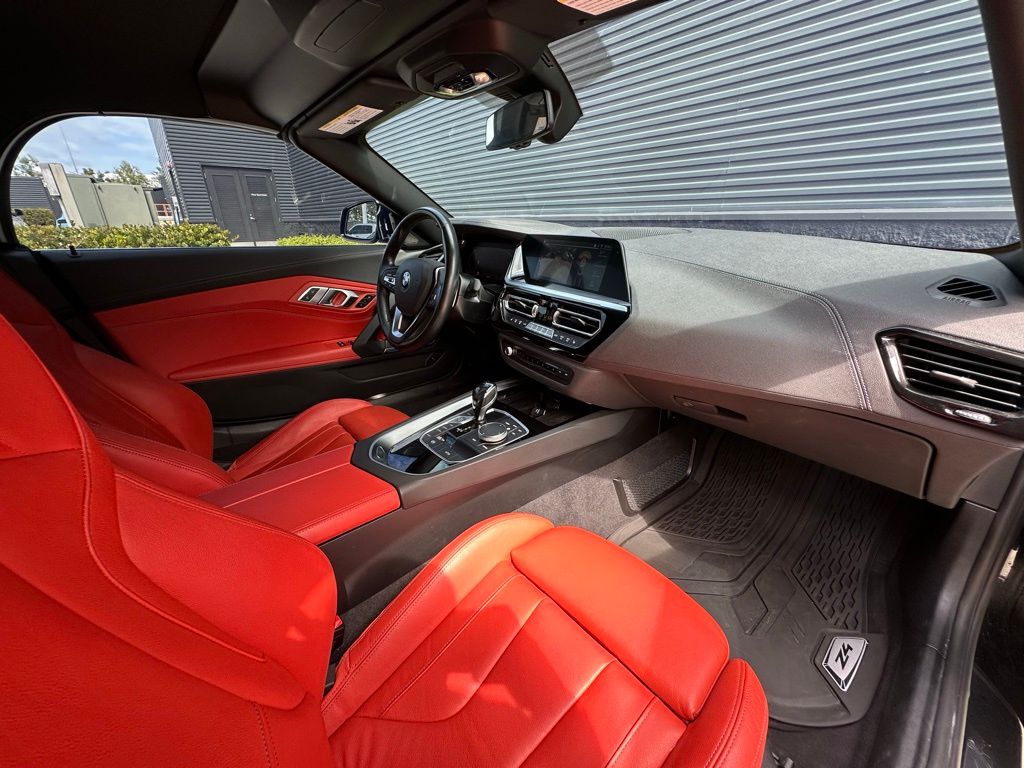 Thumbnail: 2021 BMW Z4 - 32