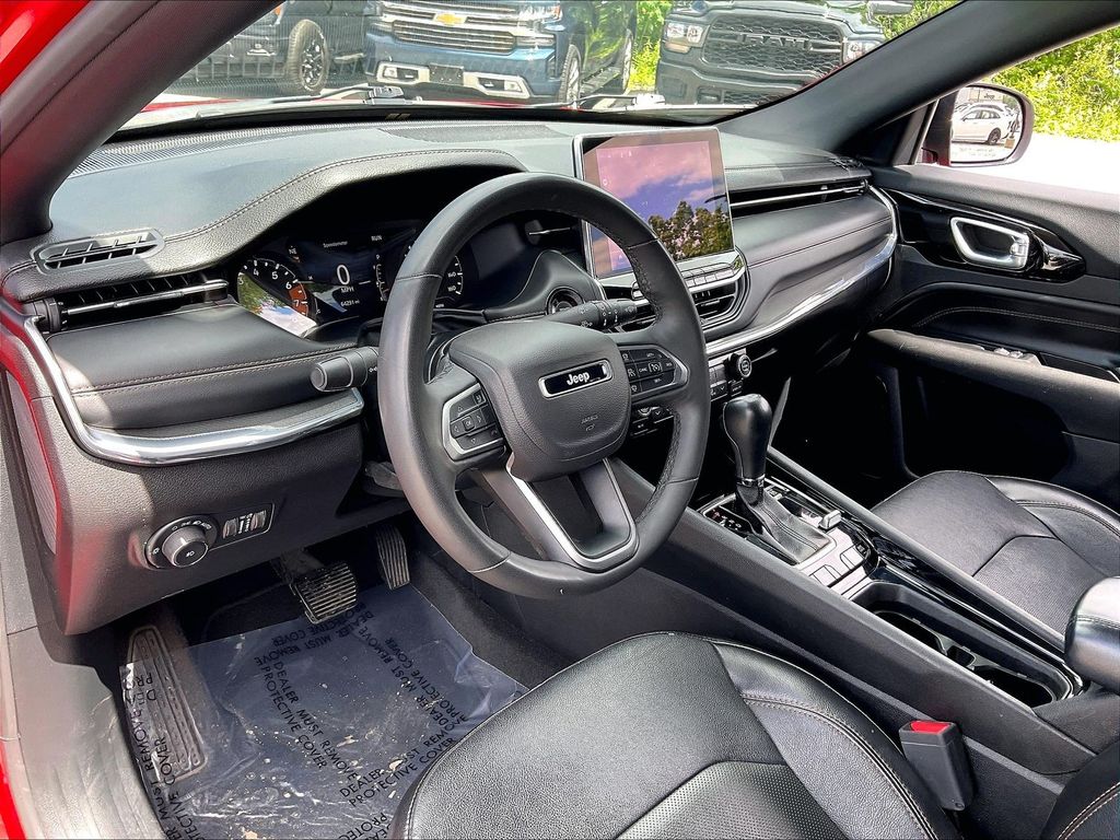 2023 Jeep Compass — photo 8