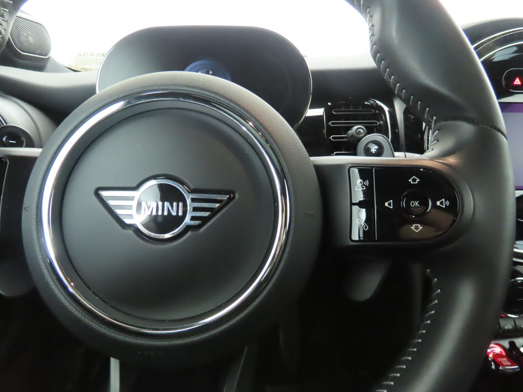 Thumbnail: 2023 MINI Cooper - 12